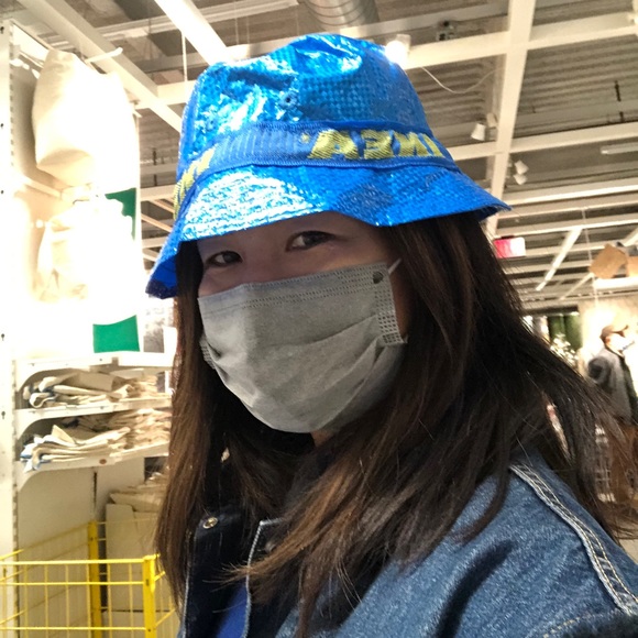 Meet your Posher, Garmon - Picture 1 of 1